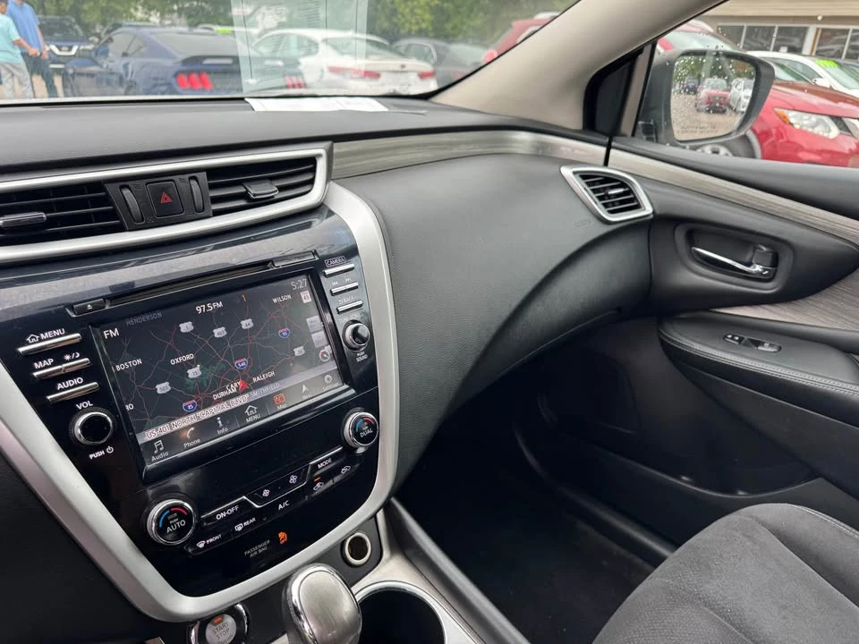 2017 Nissan Murano 3rd Gen - Image 13 of 16