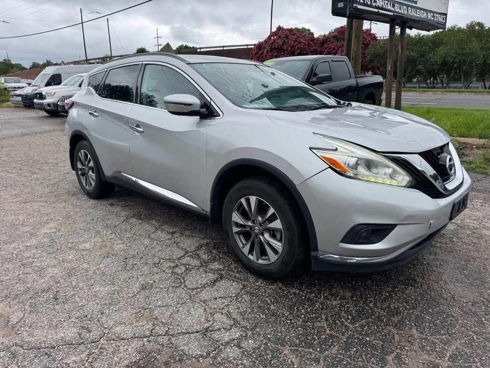 2017 Nissan Murano 3rd Gen - Image 2 of 16
