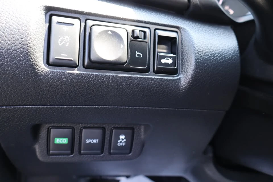 2017 Nissan Sentra 7th Gen - Image 16 of 20