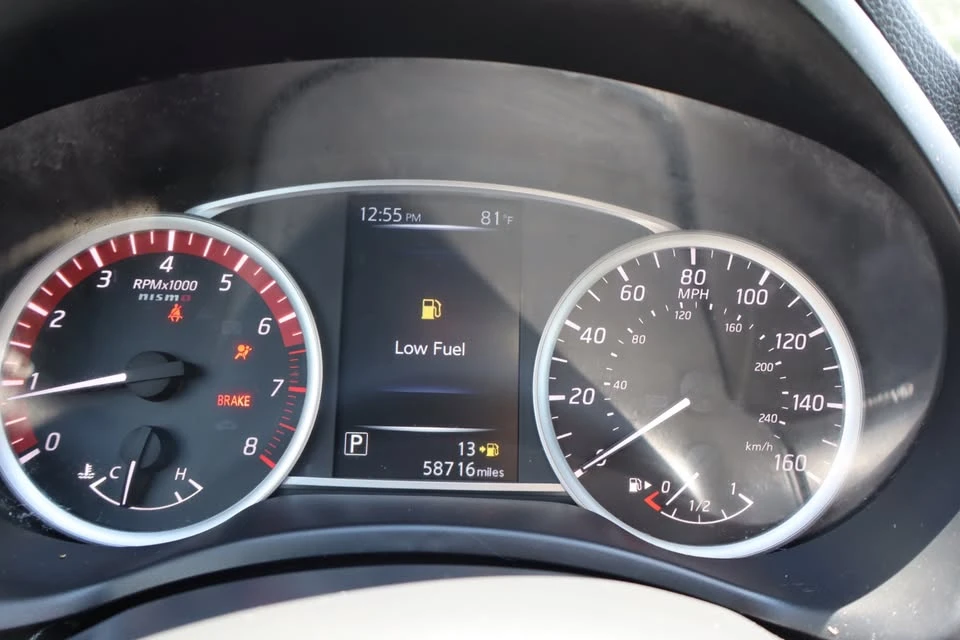 2017 Nissan Sentra 7th Gen - Image 12 of 20