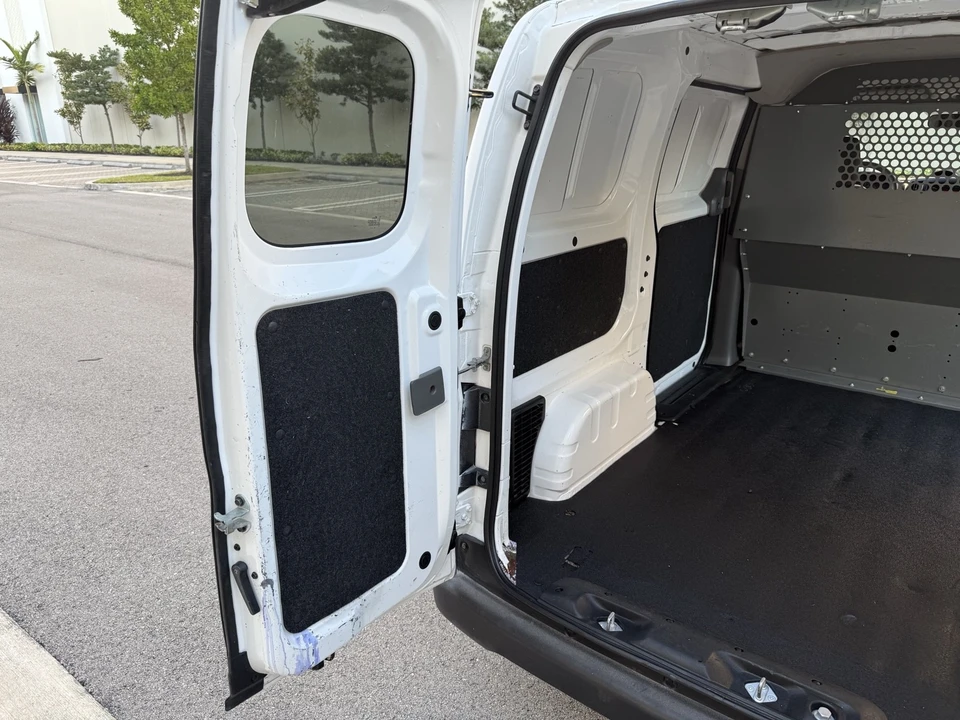 2017 Nissan NV1500 - Image 13 of 20