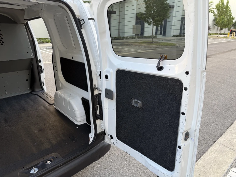 2017 Nissan NV1500 - Image 14 of 20