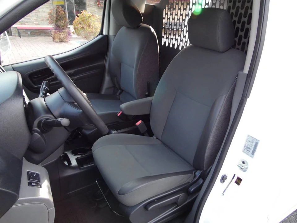 2017 Nissan NV - Image 20 of 21