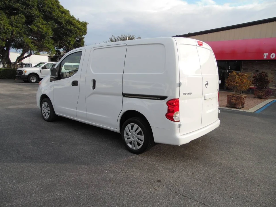 2017 Nissan NV - Image 5 of 21
