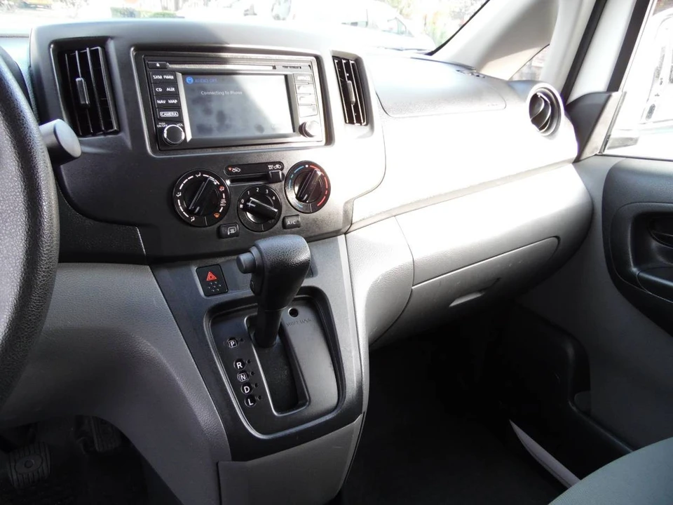 2017 Nissan NV - Image 18 of 21
