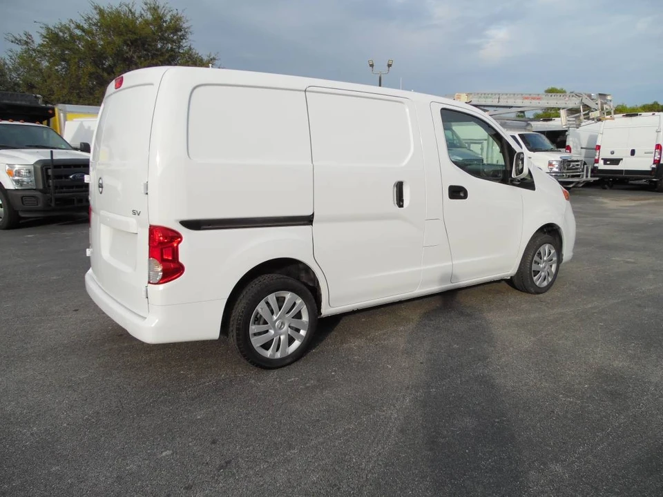 2017 Nissan NV - Image 4 of 21