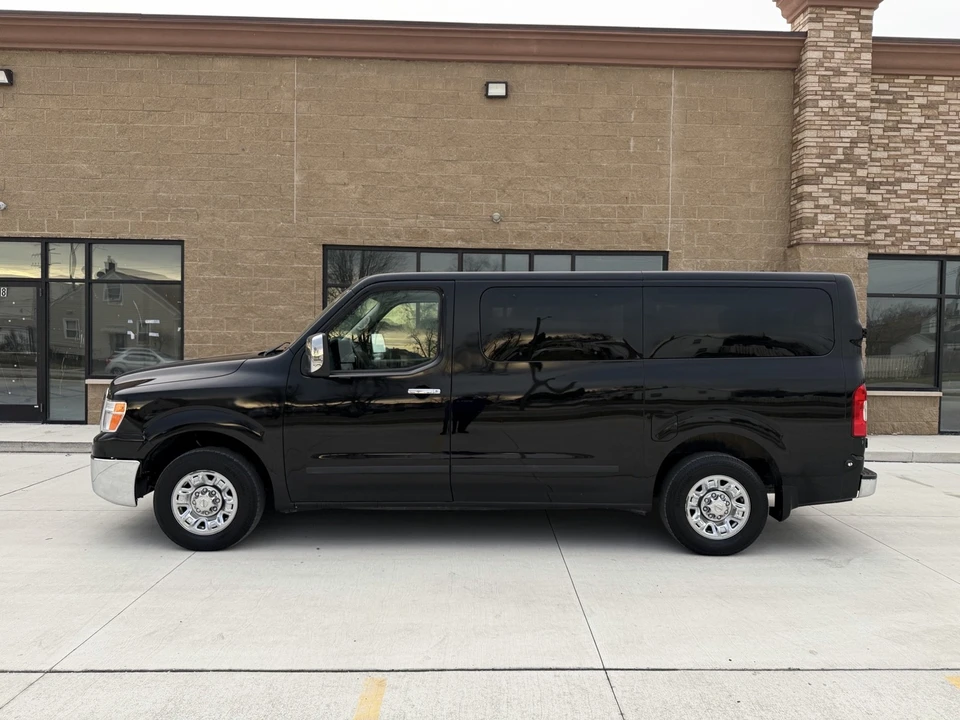 2017 Nissan NV3500 - Image 2 of 21
