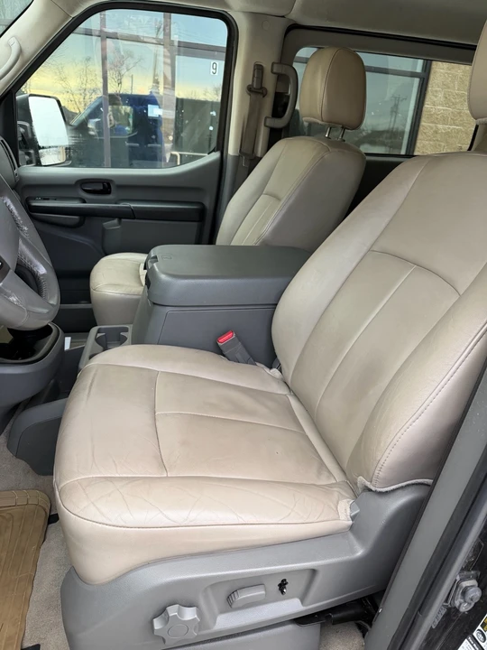 2017 Nissan NV3500 - Image 20 of 21