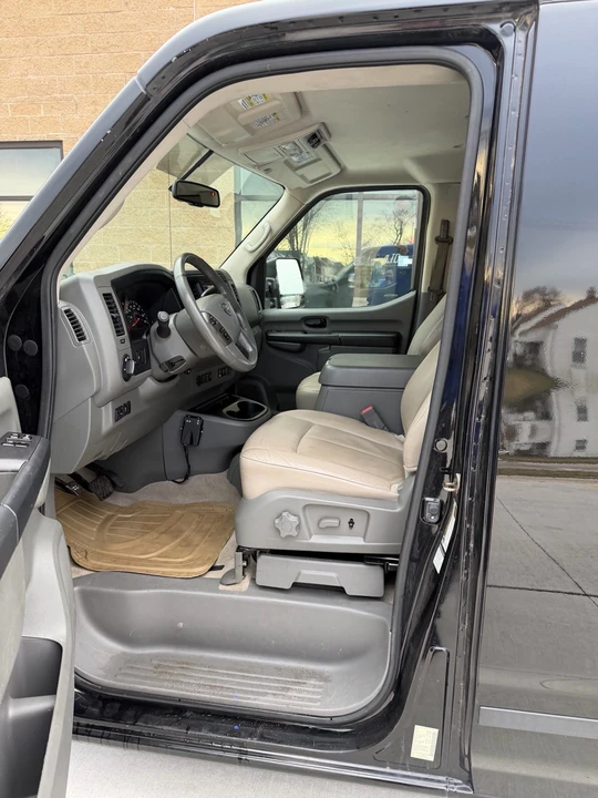 2017 Nissan NV3500 - Image 12 of 21