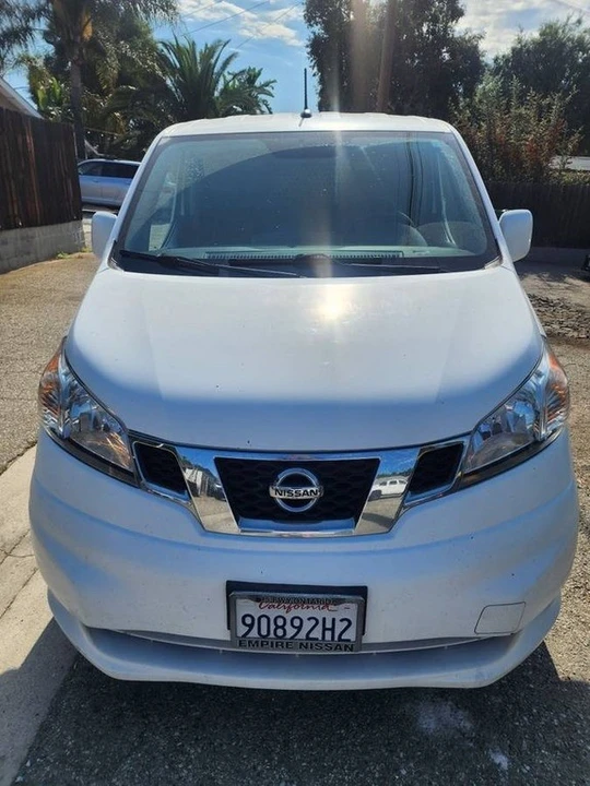 2017 Nissan NV - Image 2 of 8