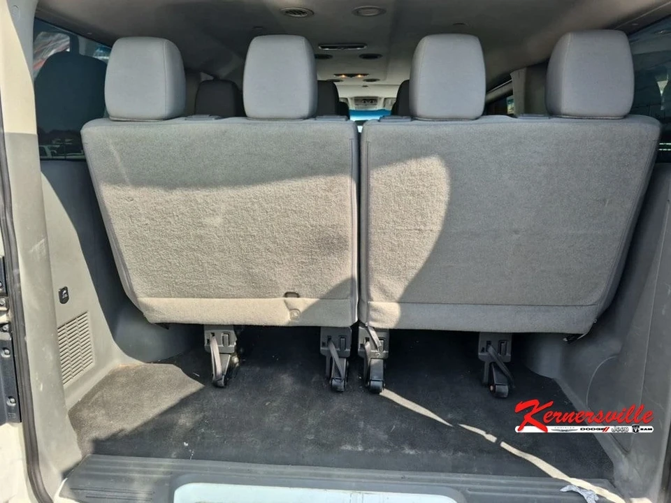 2017 Nissan NV - Image 10 of 11