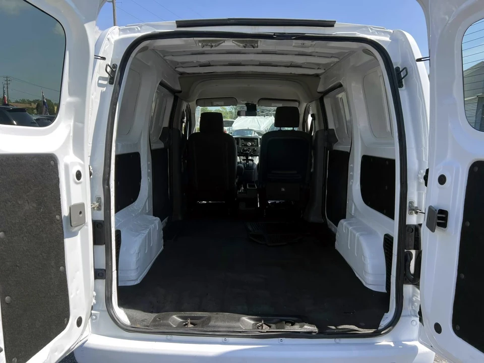 2017 Nissan NV - Image 9 of 21