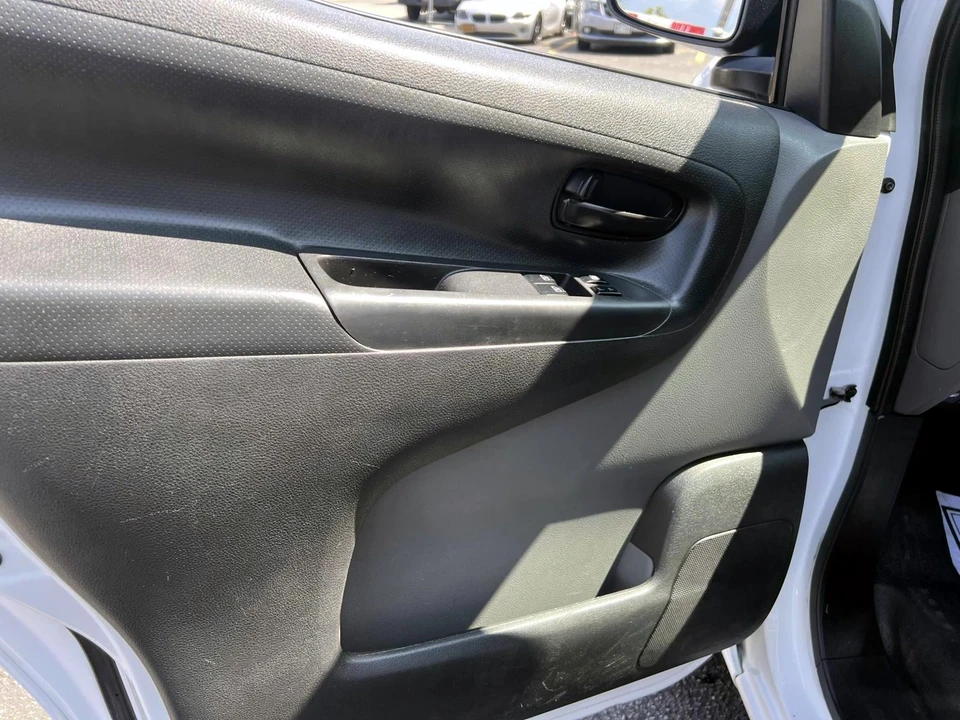 2017 Nissan NV - Image 16 of 21