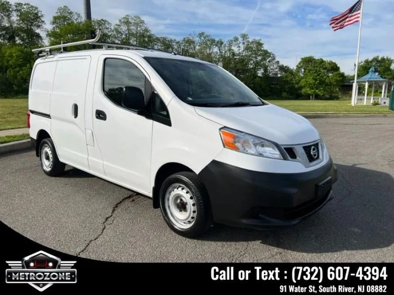 2017 Nissan NV - Image 10 of 12