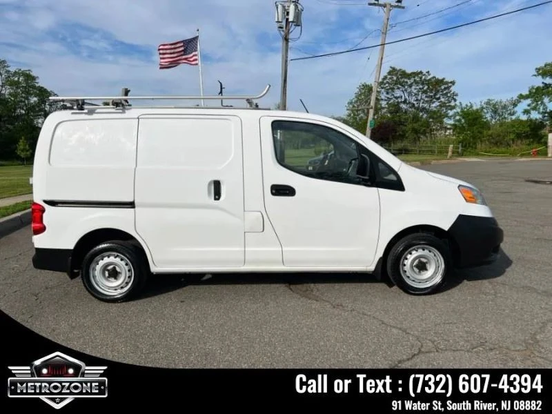 2017 Nissan NV - Image 9 of 12