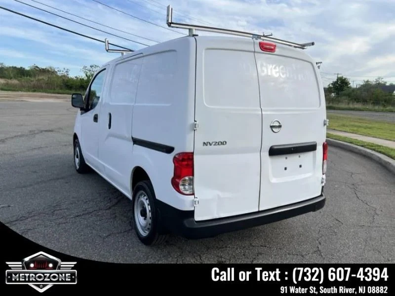 2017 Nissan NV - Image 6 of 12