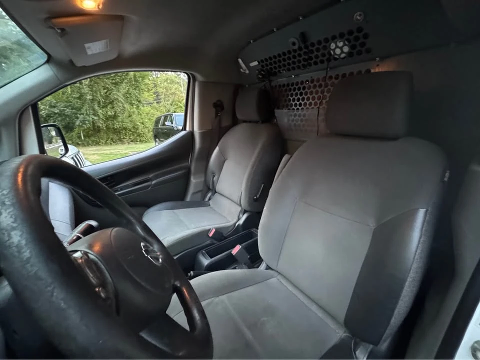 2017 Nissan NV - Image 10 of 14