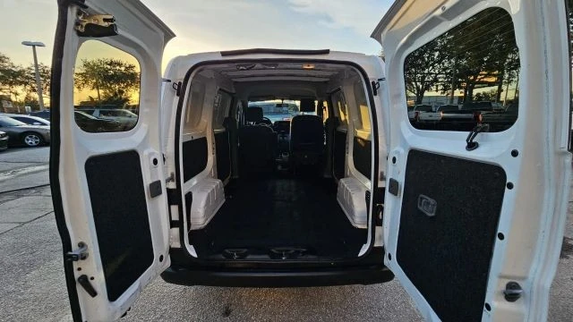 2017 Nissan NV - Image 7 of 21