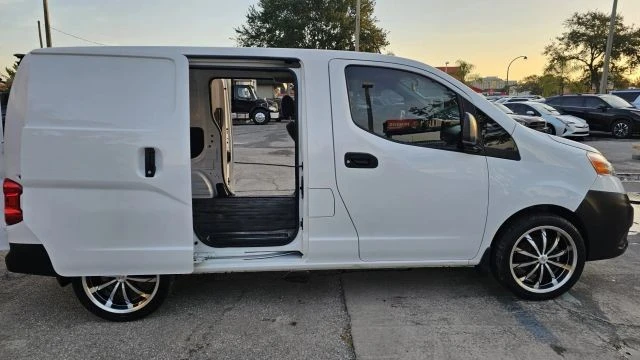 2017 Nissan NV - Image 11 of 21