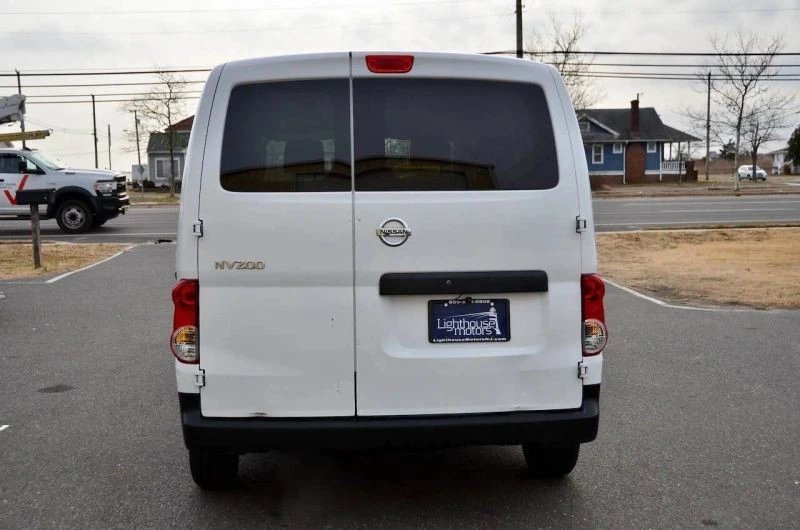 2017 Nissan NV - Image 9 of 12