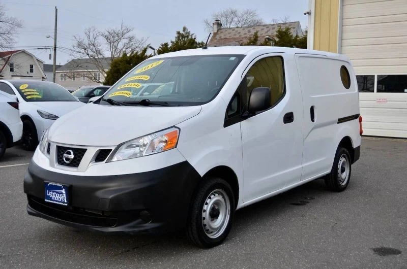 2017 Nissan NV - Image 5 of 12