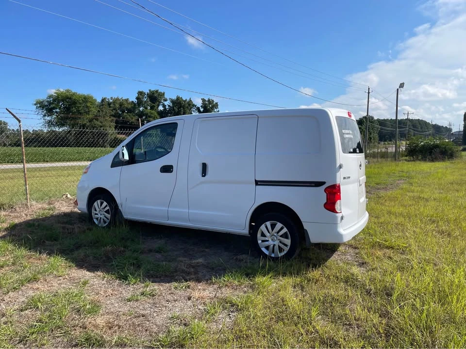 2017 Nissan NV - Image 17 of 17