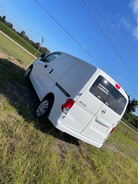2017 Nissan NV - Image 9 of 17