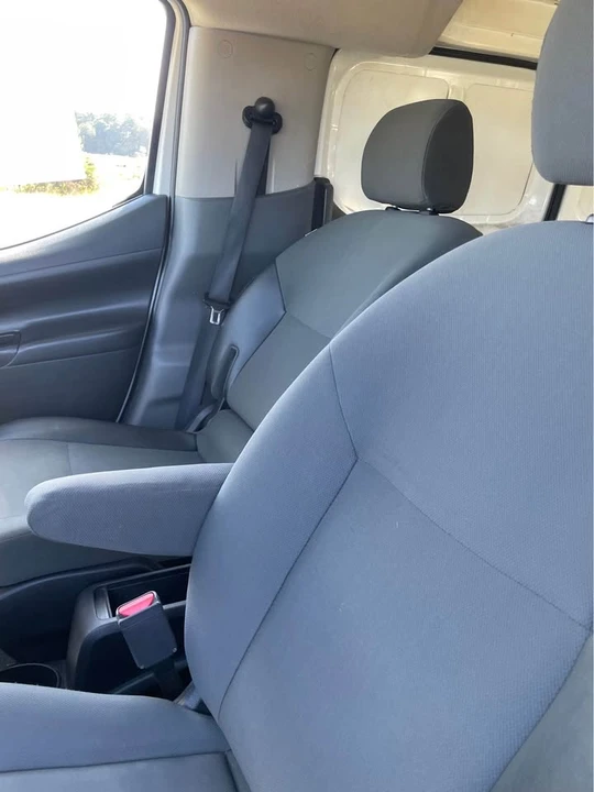 2017 Nissan NV - Image 11 of 17