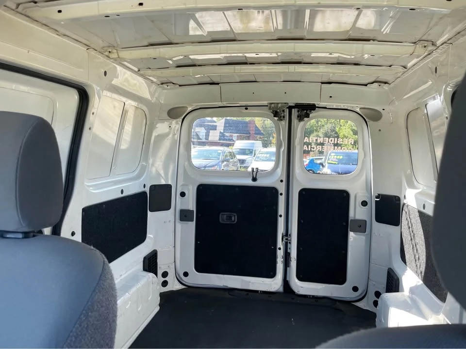 2017 Nissan NV - Image 13 of 17