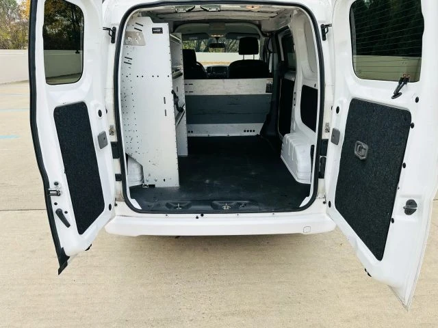 2017 Nissan NV - Image 18 of 21