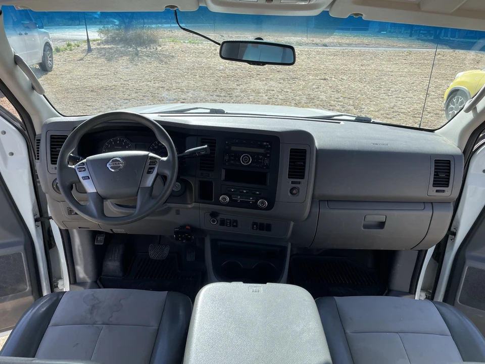 2017 Nissan NV3500 - Image 9 of 21