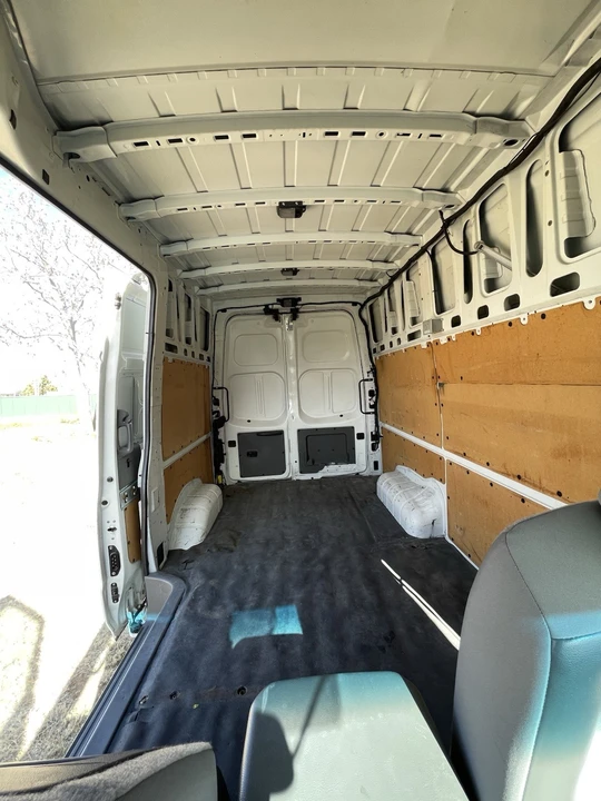 2017 Nissan NV3500 - Image 12 of 21