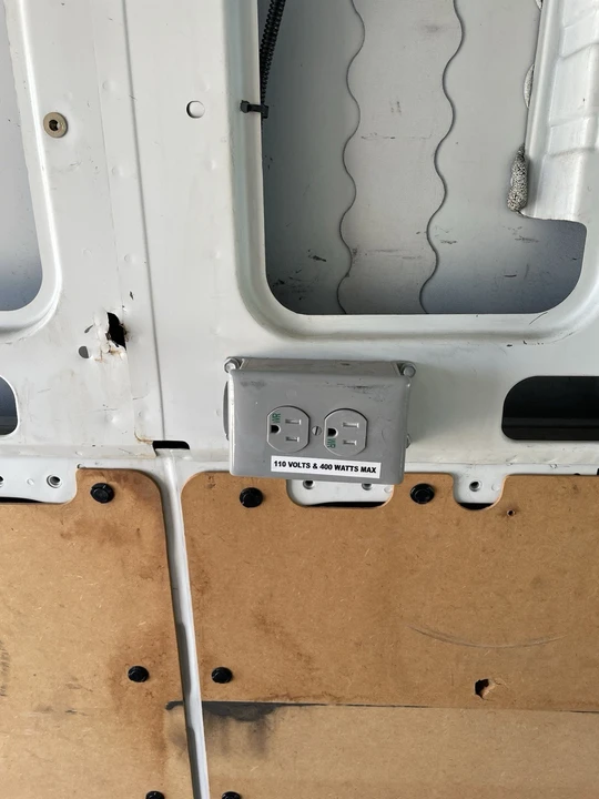 2017 Nissan NV3500 - Image 20 of 21