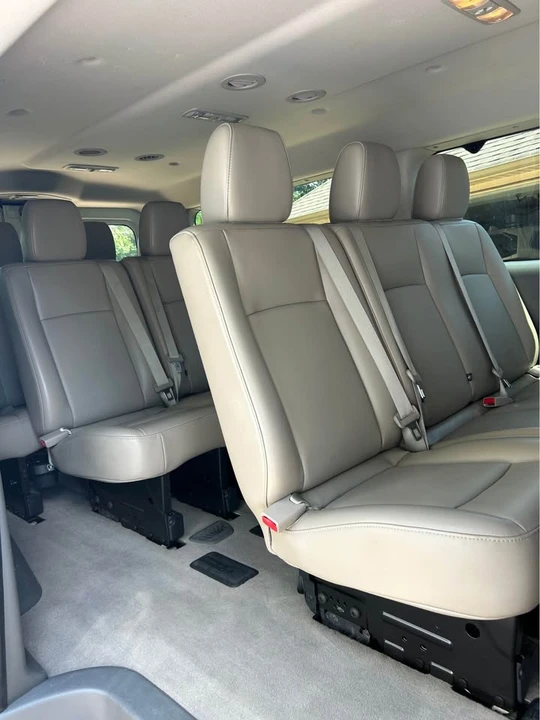 2017 Nissan NV3500 - Image 4 of 7