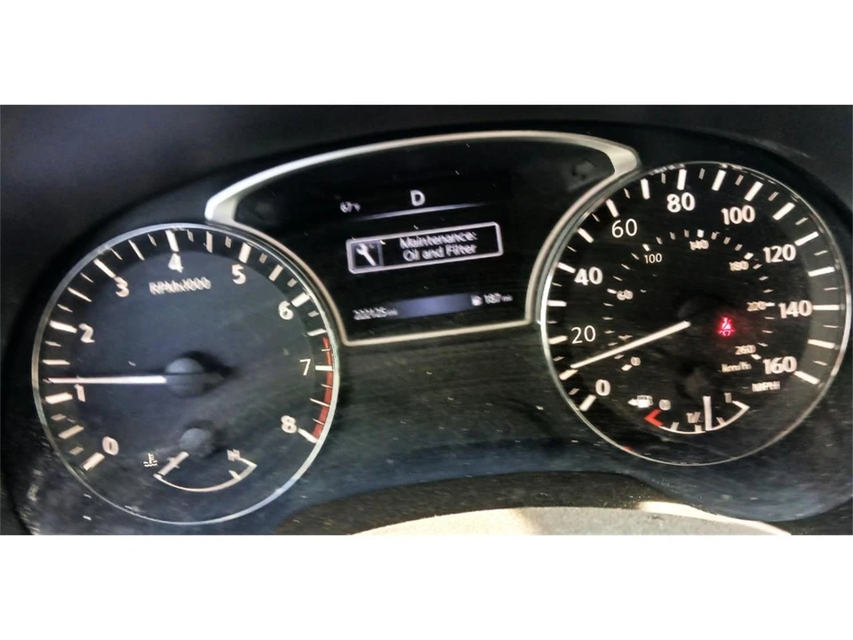 2017 Nissan Pathfinder 4th Gen - Image 13 of 31