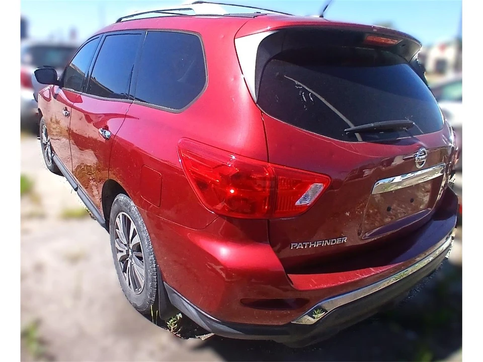 2017 Nissan Pathfinder 4th Gen - Image 3 of 31
