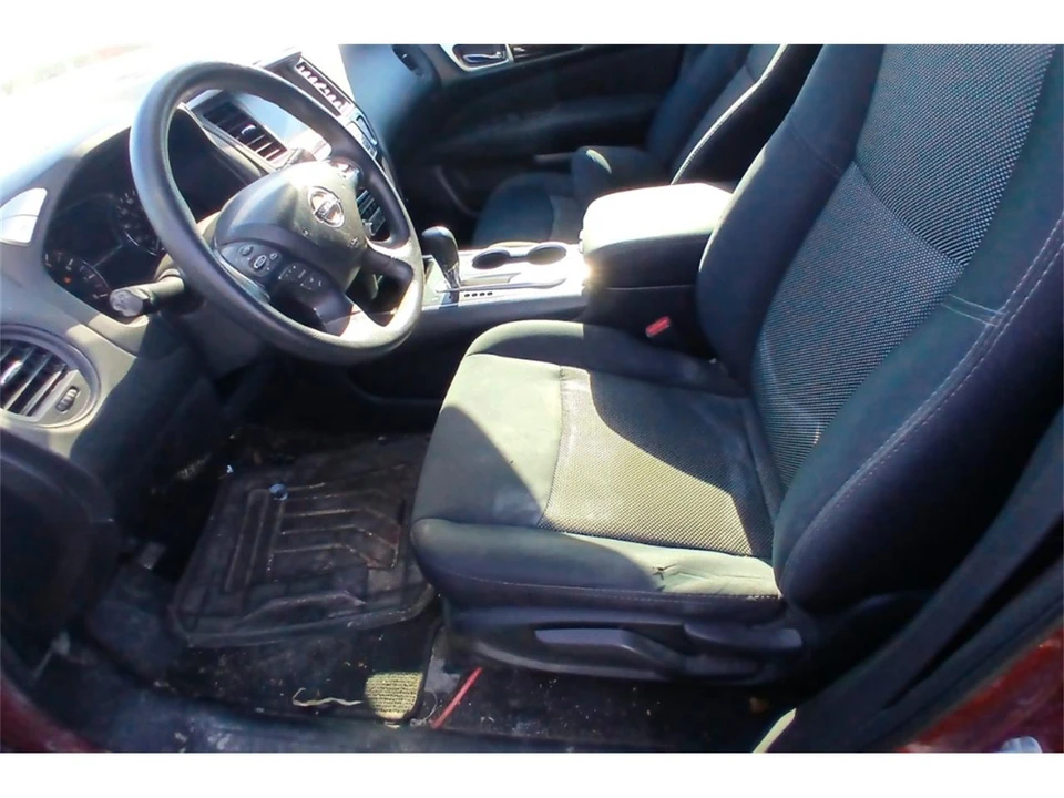 2017 Nissan Pathfinder 4th Gen - Image 18 of 31