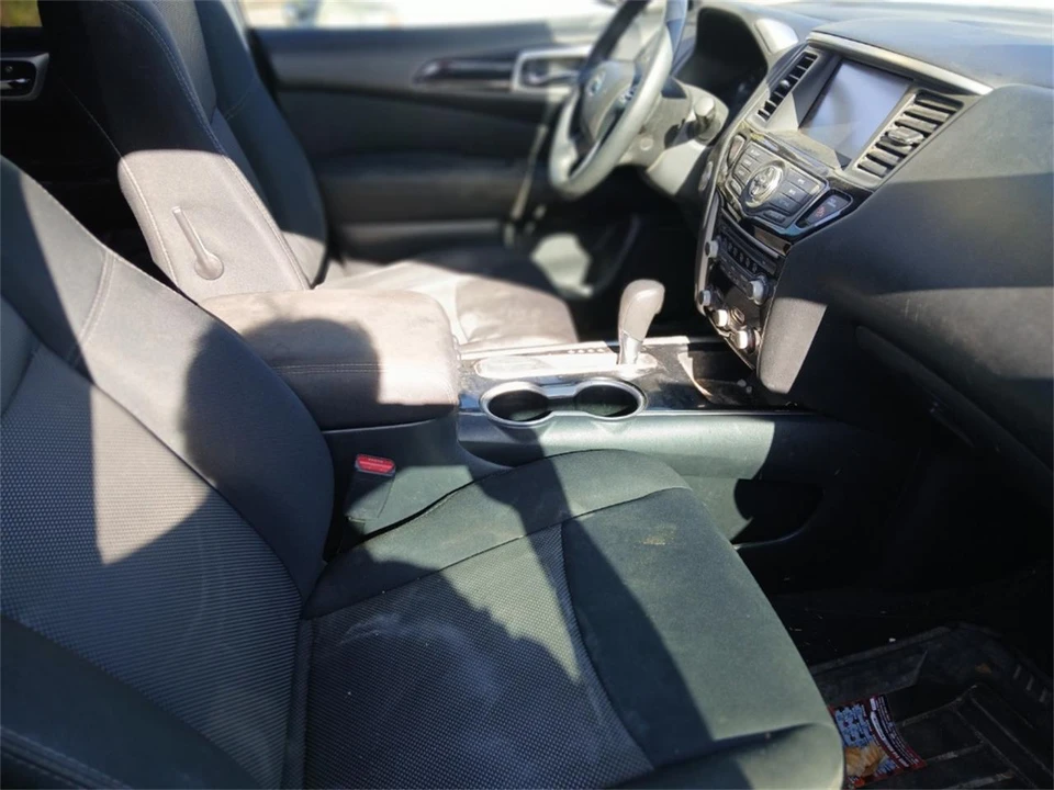 2017 Nissan Pathfinder 4th Gen - Image 30 of 31