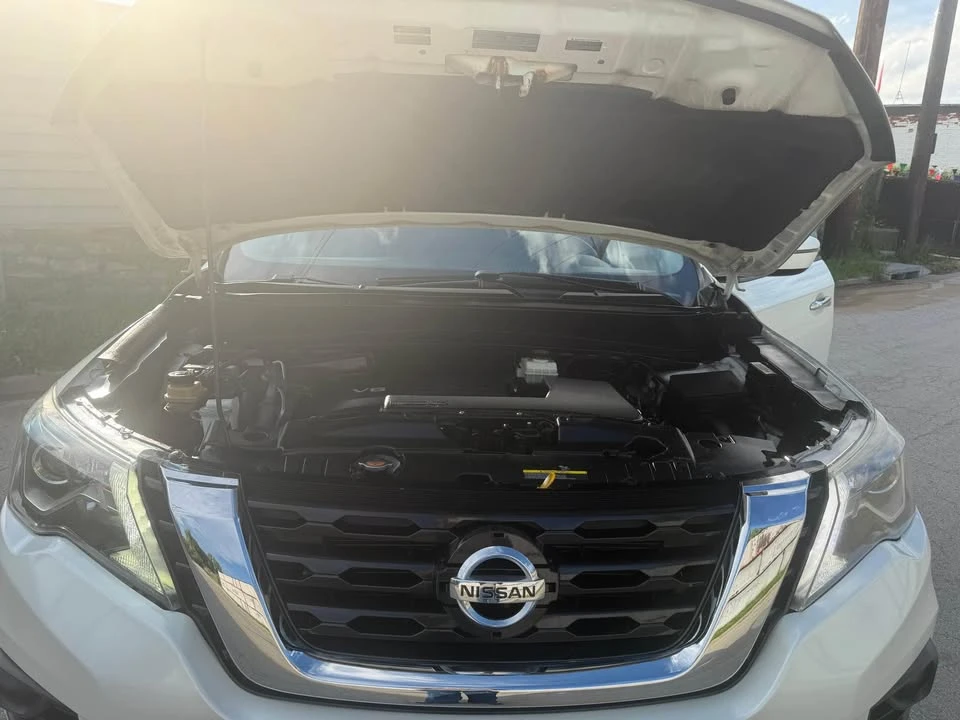2017 Nissan Pathfinder 4th Gen - Image 6 of 10