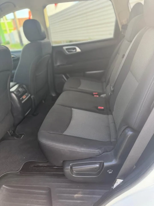 2017 Nissan Pathfinder 4th Gen - Image 8 of 10