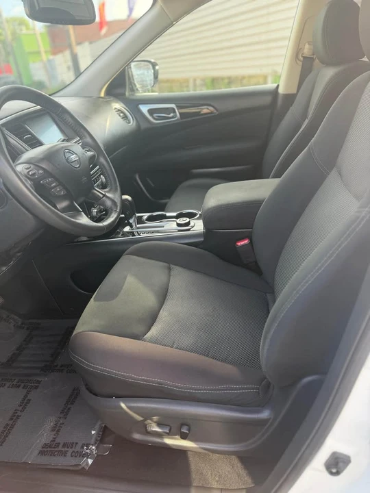 2017 Nissan Pathfinder 4th Gen - Image 7 of 10