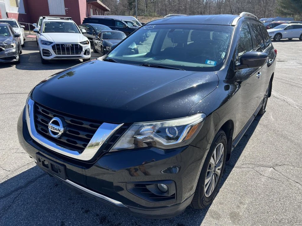 2017 Nissan Pathfinder 4th Gen - Image 11 of 12