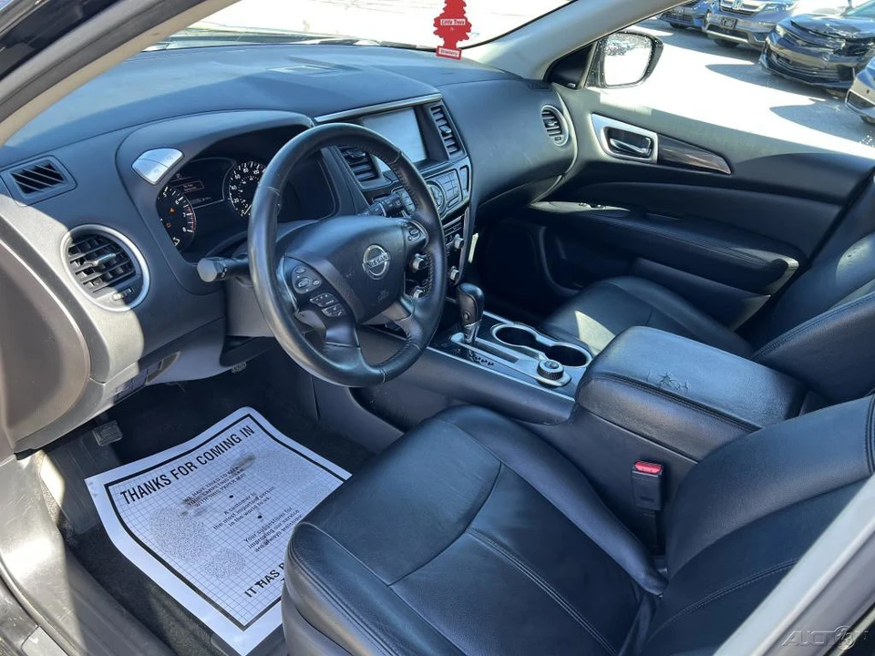 2017 Nissan Pathfinder 4th Gen - Image 5 of 12