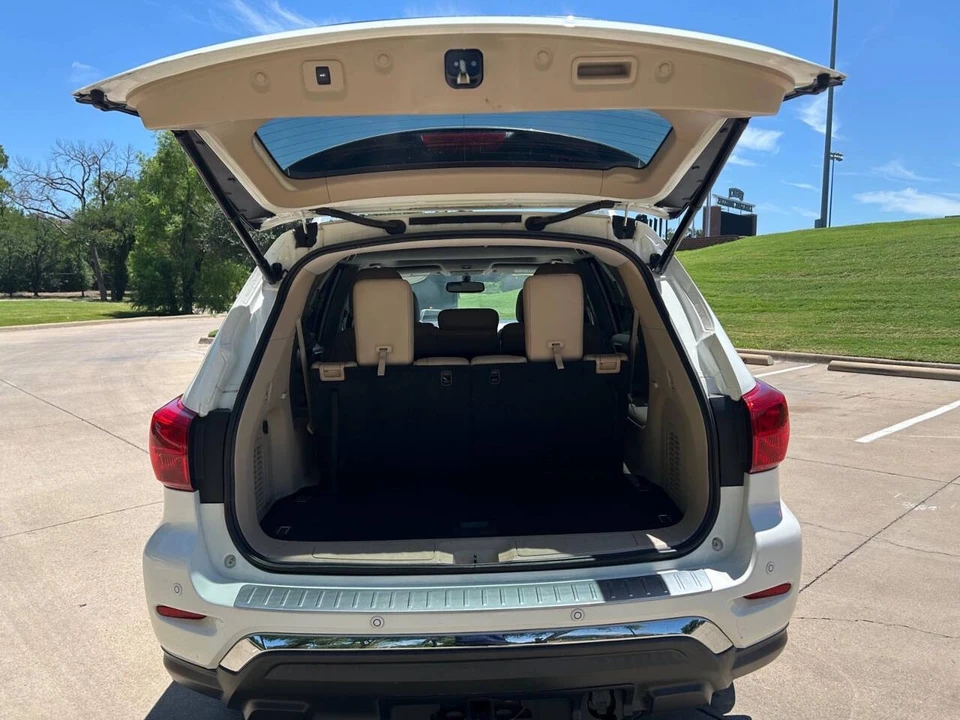 2017 Nissan Pathfinder 4th Gen - Image 7 of 15