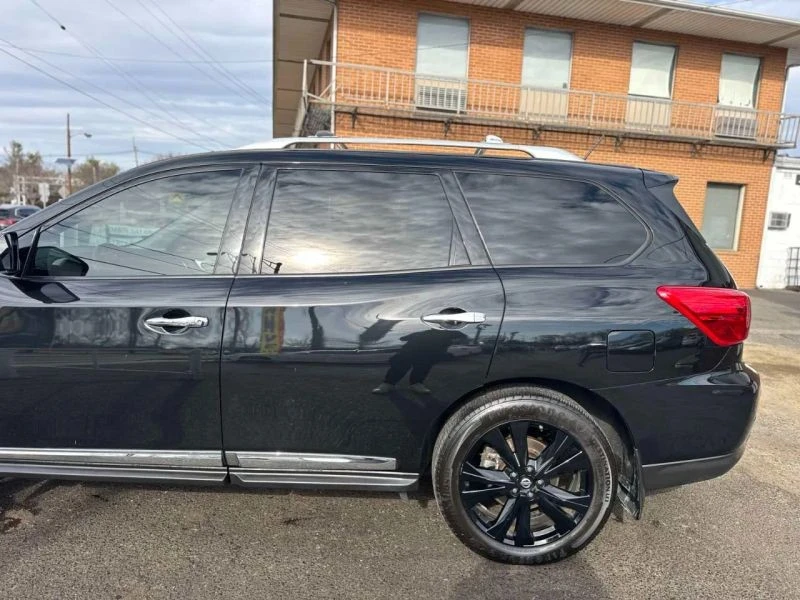 2017 Nissan Pathfinder 4th Gen - Image 9 of 12