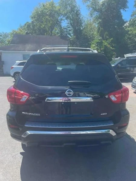 2017 Nissan Pathfinder 4th Gen - Image 3 of 12