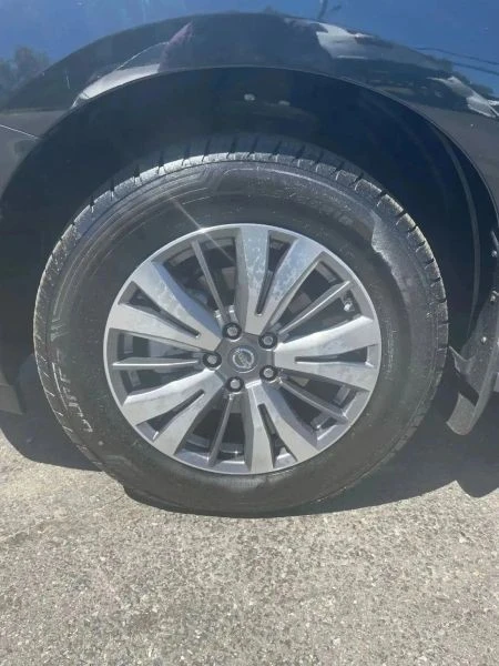 2017 Nissan Pathfinder 4th Gen - Image 8 of 12