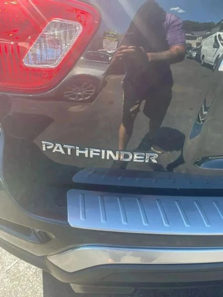 2017 Nissan Pathfinder 4th Gen - Image 4 of 12
