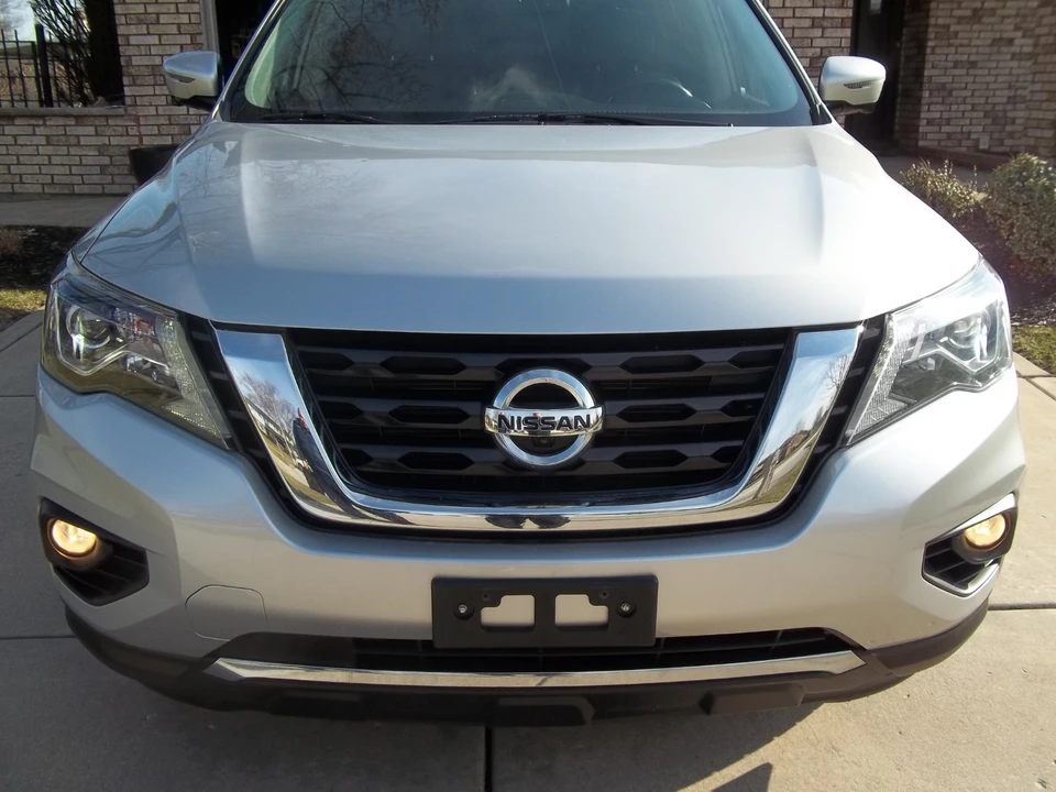 2017 Nissan Pathfinder 4th Gen - Image 14 of 21