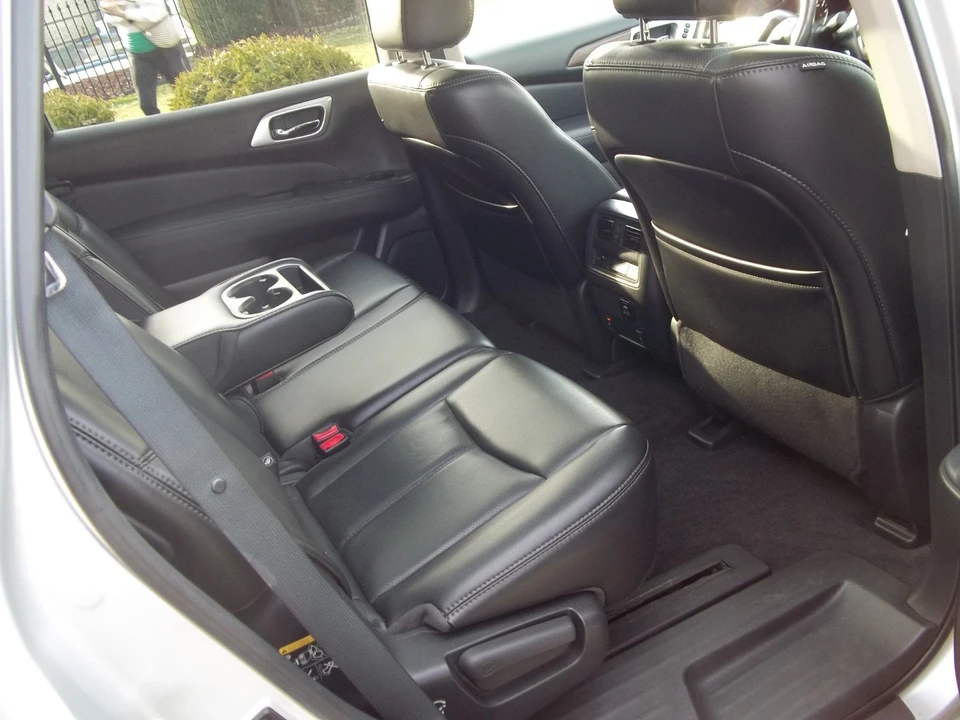 2017 Nissan Pathfinder 4th Gen - Image 19 of 21